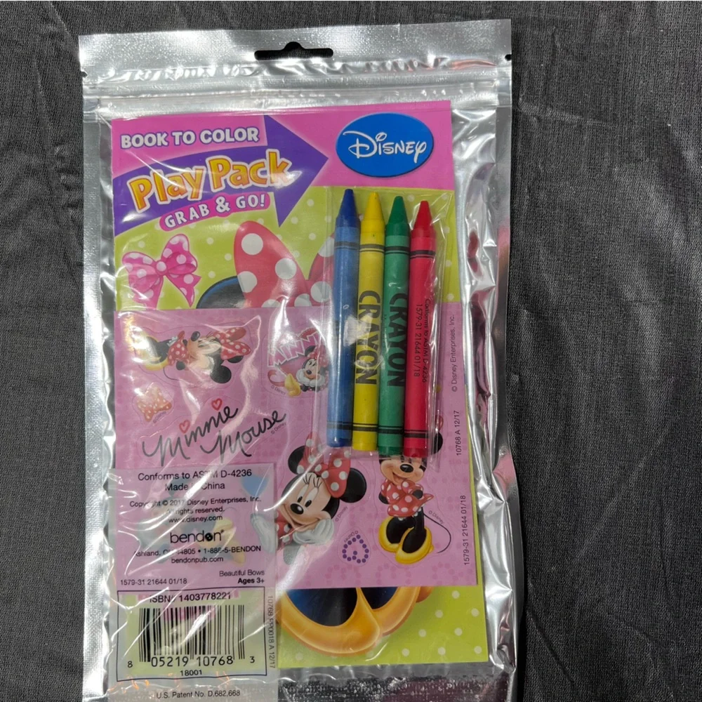 Disney Junior Minnie Party Favor Set